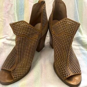 Vince Camuto booties